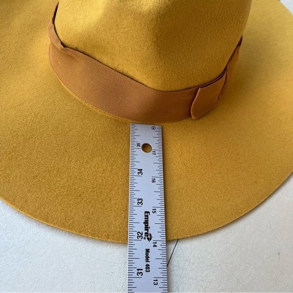 Brixton Mustard Yellow Fedora with Brown Ribbon Women’s Size M ( 7 1/4 )
